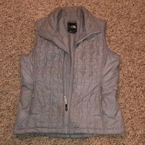 Women’s Northface Vest